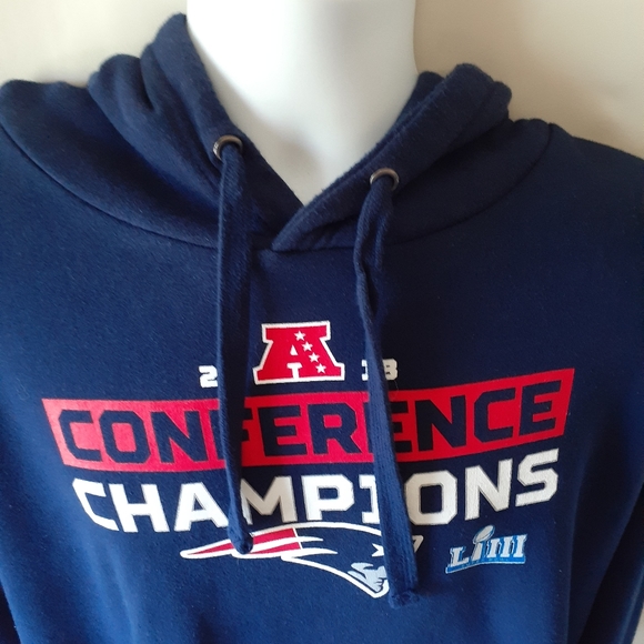 New England Patriots Men's Pullover Hoodie - Picture 5 of 7